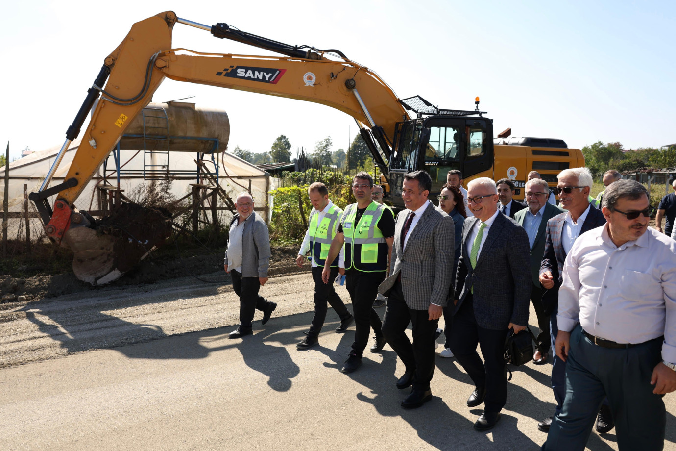 BAŞKAN DOĞAN, TERME’DEKİ YENİ BULVAR YOLU ÇALIŞMALARINI  YERİNDE İNCELEDİ