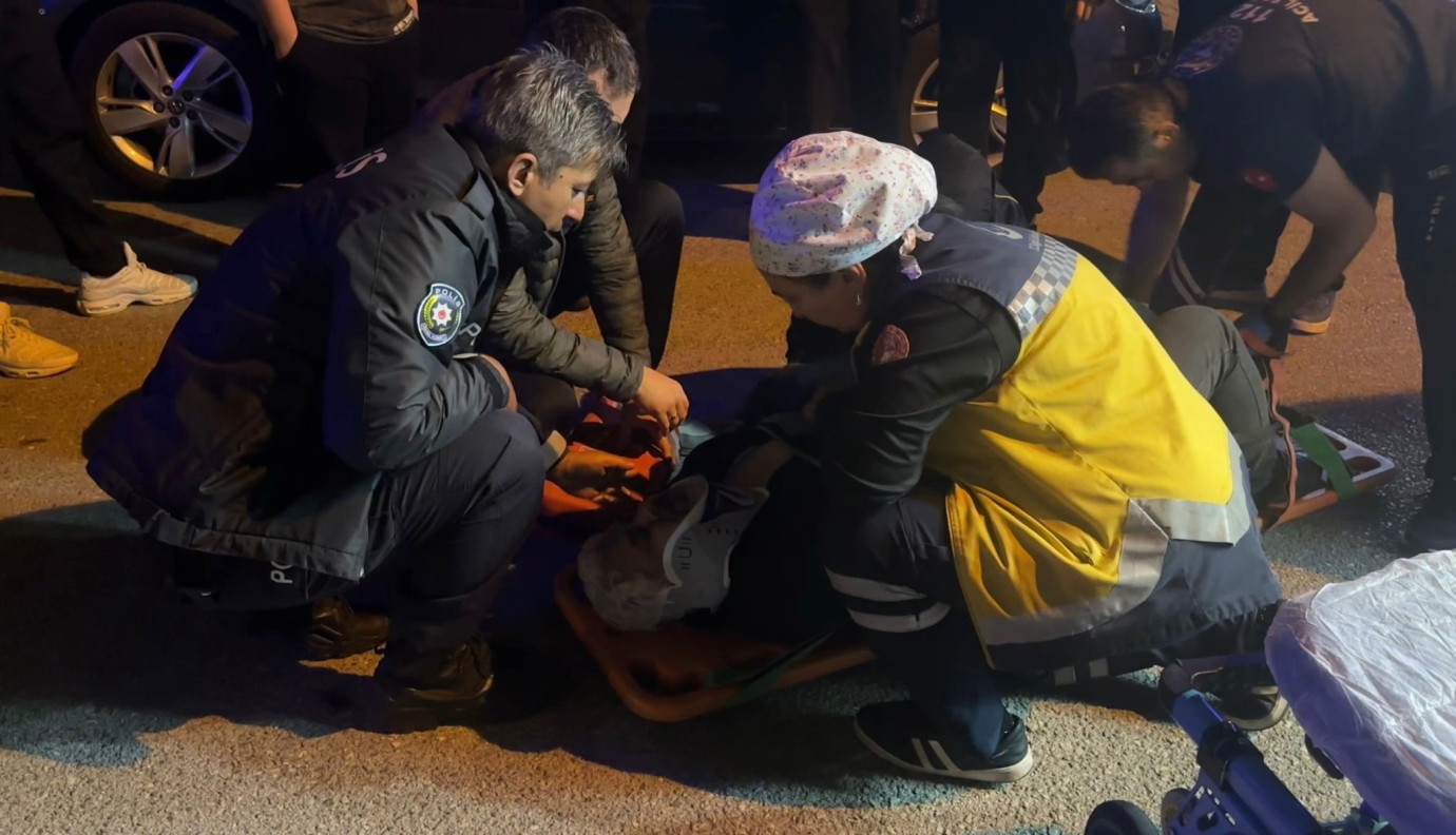  Seyir halindeyken motosikletiyle düşen sürücü yaralandı