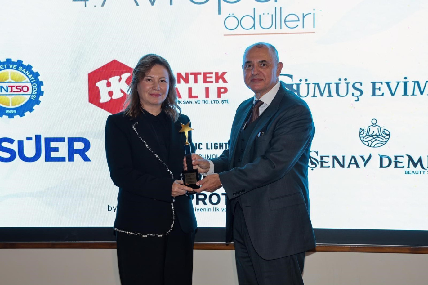 OMÜ Rektörü Prof. Dr. Fatma Aydın'a 