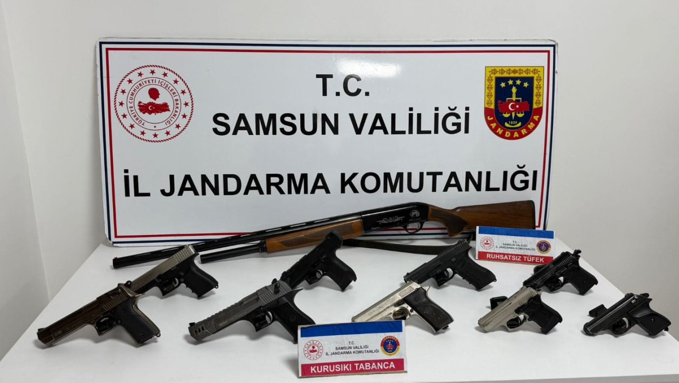  Sosyal medyada silahla havaya ateş ettikleri tespit edilen 10 kişi yakalandı