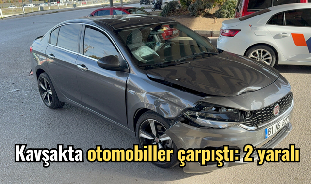 Kavşakta otomobiller çarpıştı: 2 yaralı