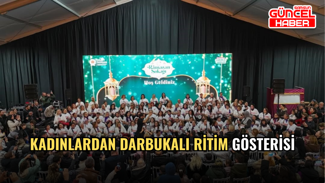 Kadınlardan darbukalı ritim gösterisi