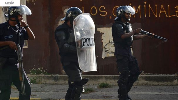Polis merkezinde çatışma