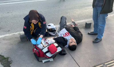 Samsun’da motosiklet yayaya çarptı: 2 yaralı
