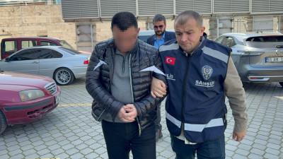 Fabrika müdürünün evinden cephanelik çıktı