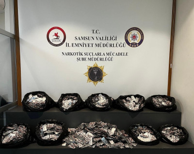 Samsun’da Depo Baskını: 44 Bin 800 Uyuşturucu Hap Ele Geçirildi