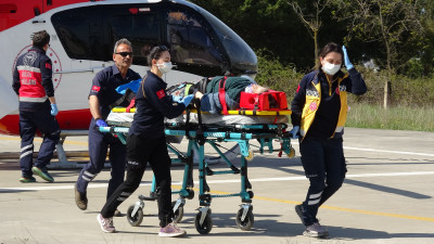 Samsun’da tarlada yaralanan kadın helikopterle hastaneye kaldırıldı